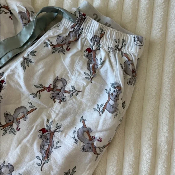 Hollister Koala Print Pajama Pants - Picture 2 of 4